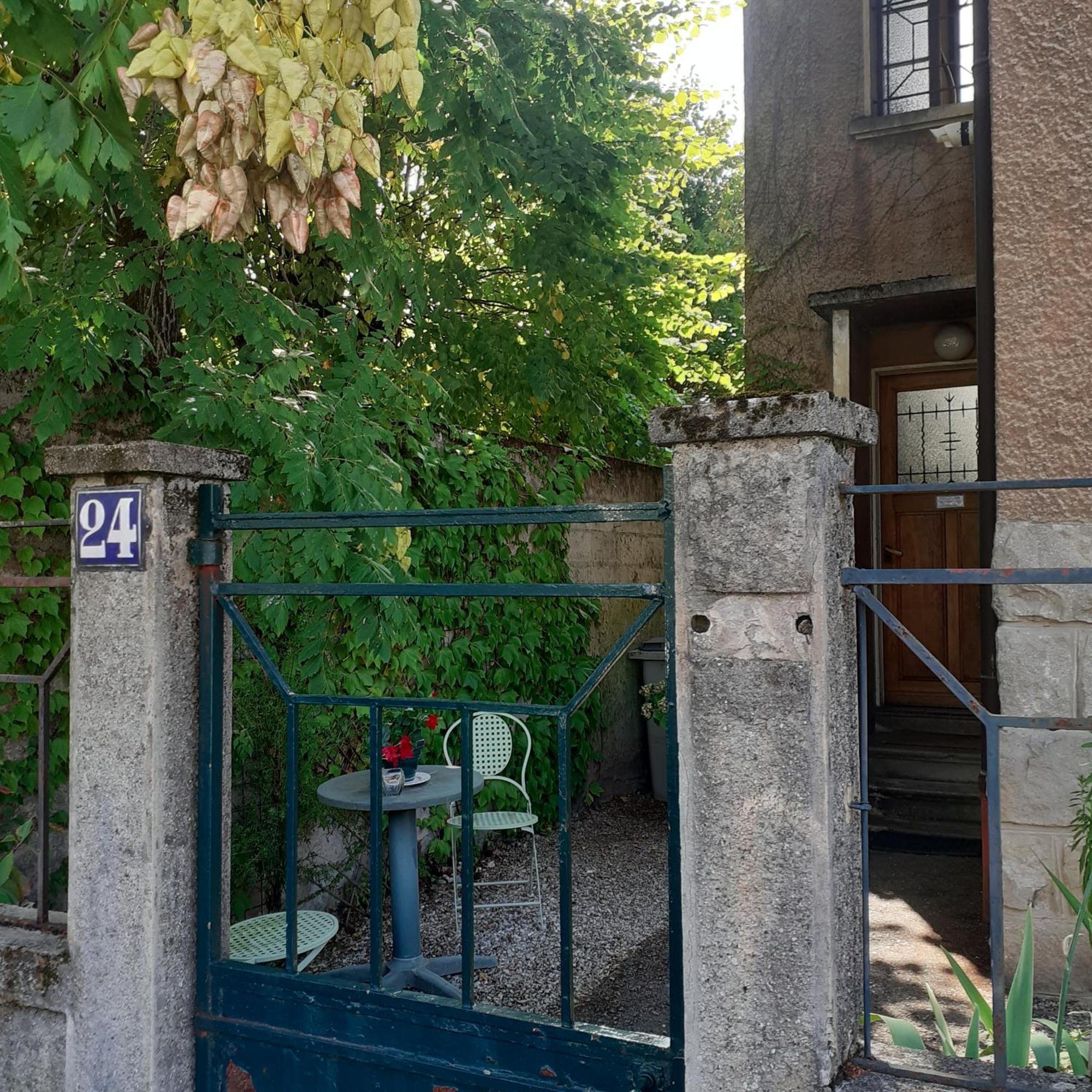 Charmant Appartement A 150 M Des Thermes Et Du Centre Ville Τονόν-λε-Μπαιν Εξωτερικό φωτογραφία